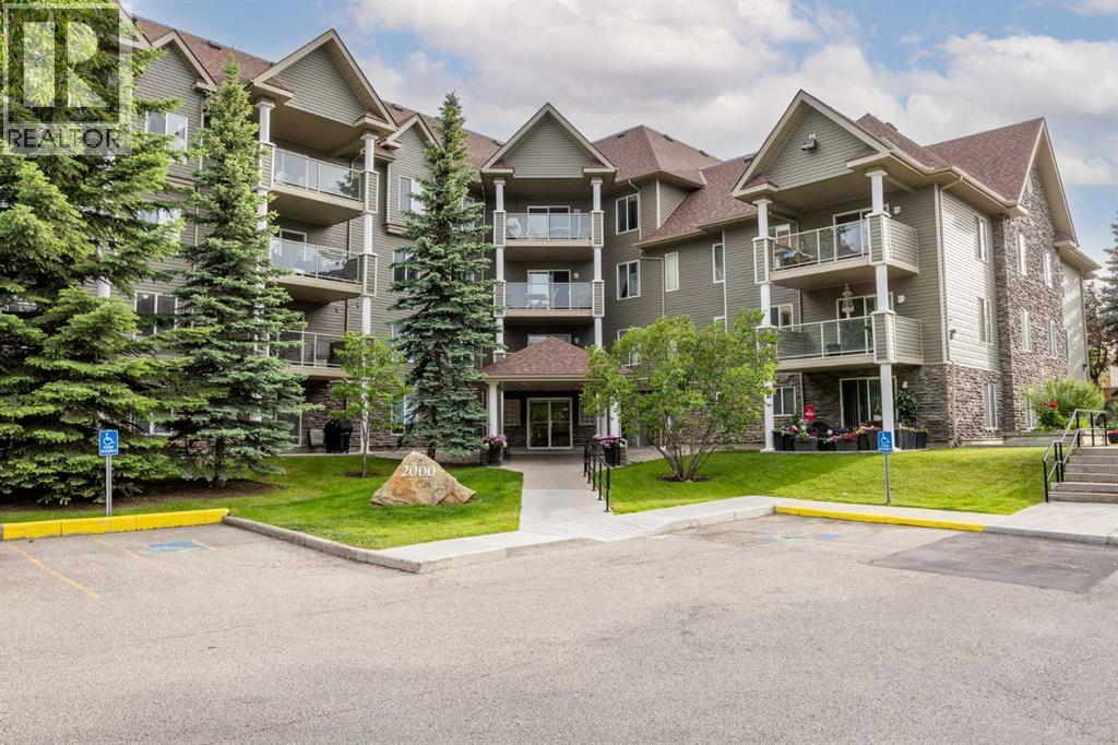 2206, 2000 Millrise Point SW, calgary, Alberta