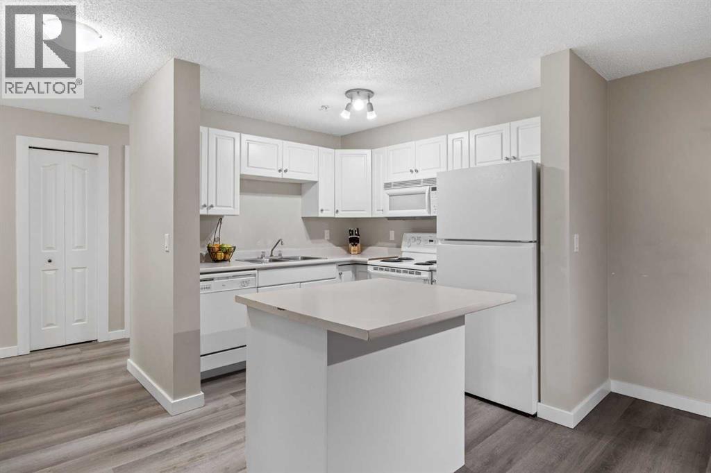 2206, 2000 Millrise Point Sw, Calgary, Alberta  T2P 3W4 - Photo 2 - A2325087