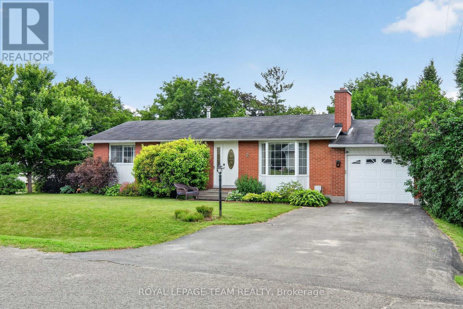 2 WHISPERWOOD STREET, Ottawa, Ontario