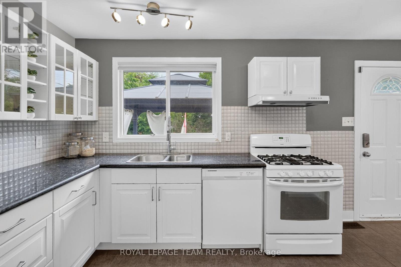 2 Whisperwood Street, Ottawa, Ontario  K0A 3P0 - Photo 13 - X13501344