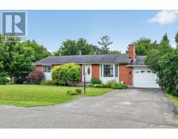 2 WHISPERWOOD STREET, Ottawa, Ontario