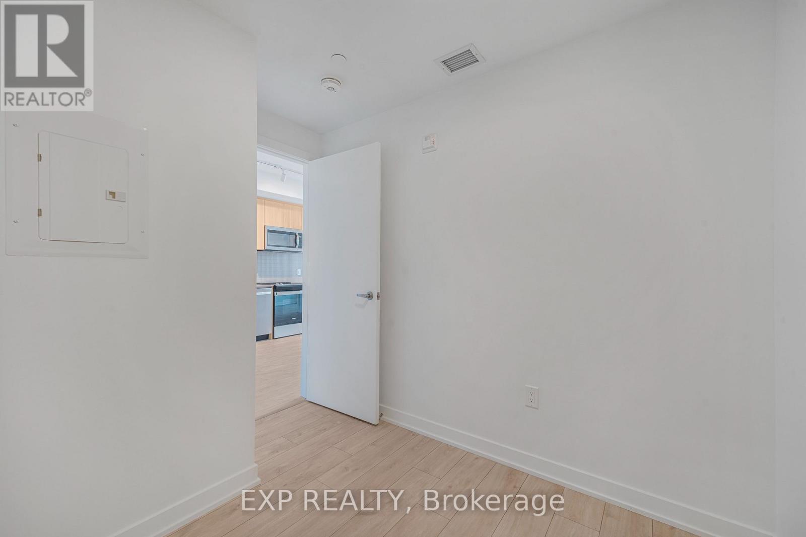204 - 740 Whitlock Avenue, Milton, Ontario  L9E 2B4 - Photo 11 - W13481852
