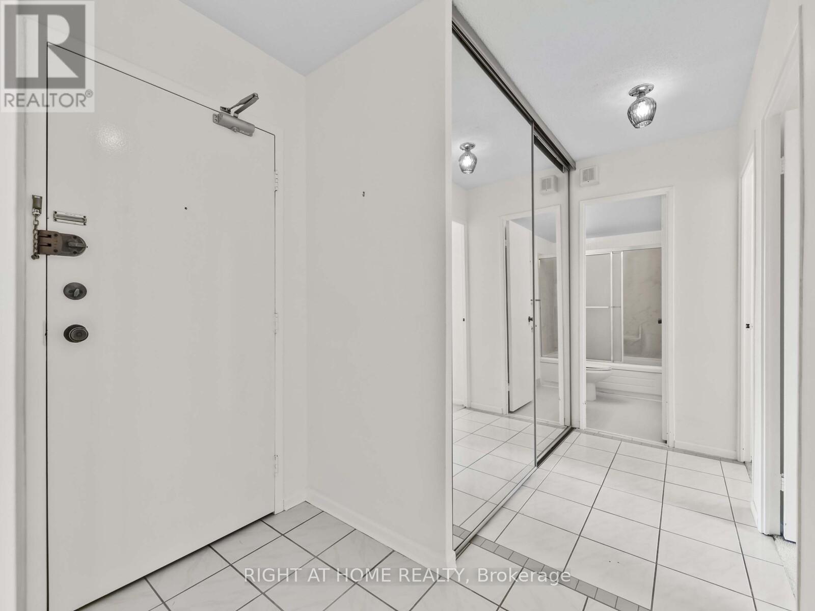 612 - 177 Linus Road, Toronto (Don Valley Village), Ontario  M2J 4S5 - Photo 4 - C13501210