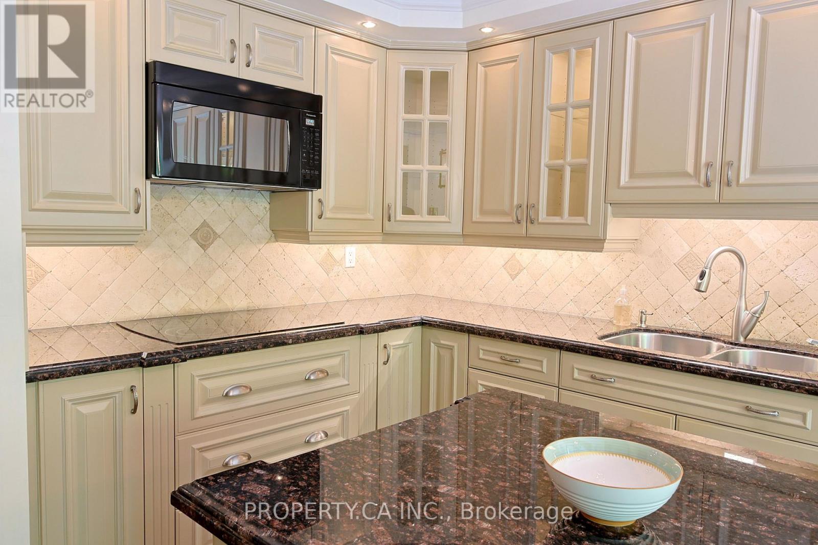 203 - 18 Lower Village Gate, Toronto, Ontario M5P 3M1 - Photo 11 - C13501368