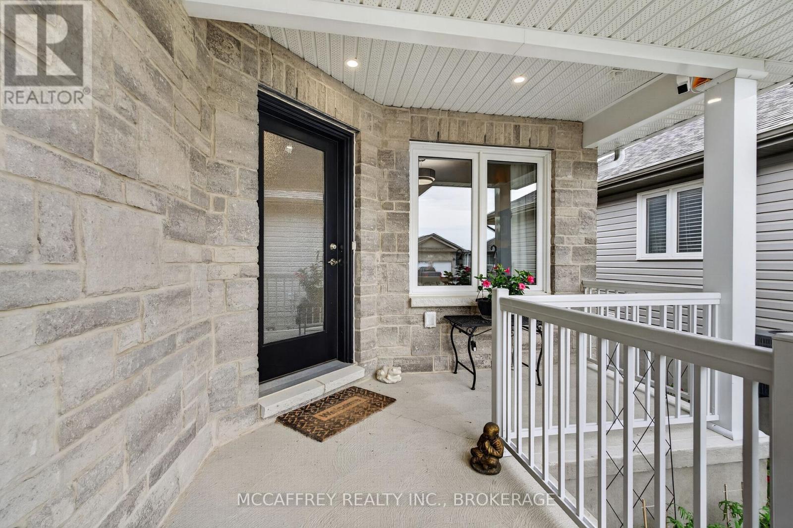 138 Brennan Crescent, Loyalist, Ontario K0H 2H0 - Photo 2 - X13501128