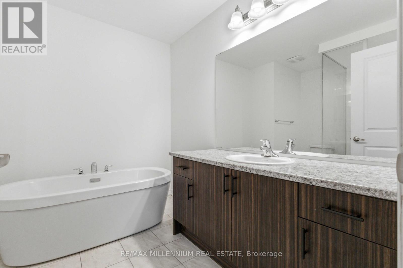 775 Chinook Path, Oshawa, Ontario  L1H 0A7 - Photo 26 - E13501300