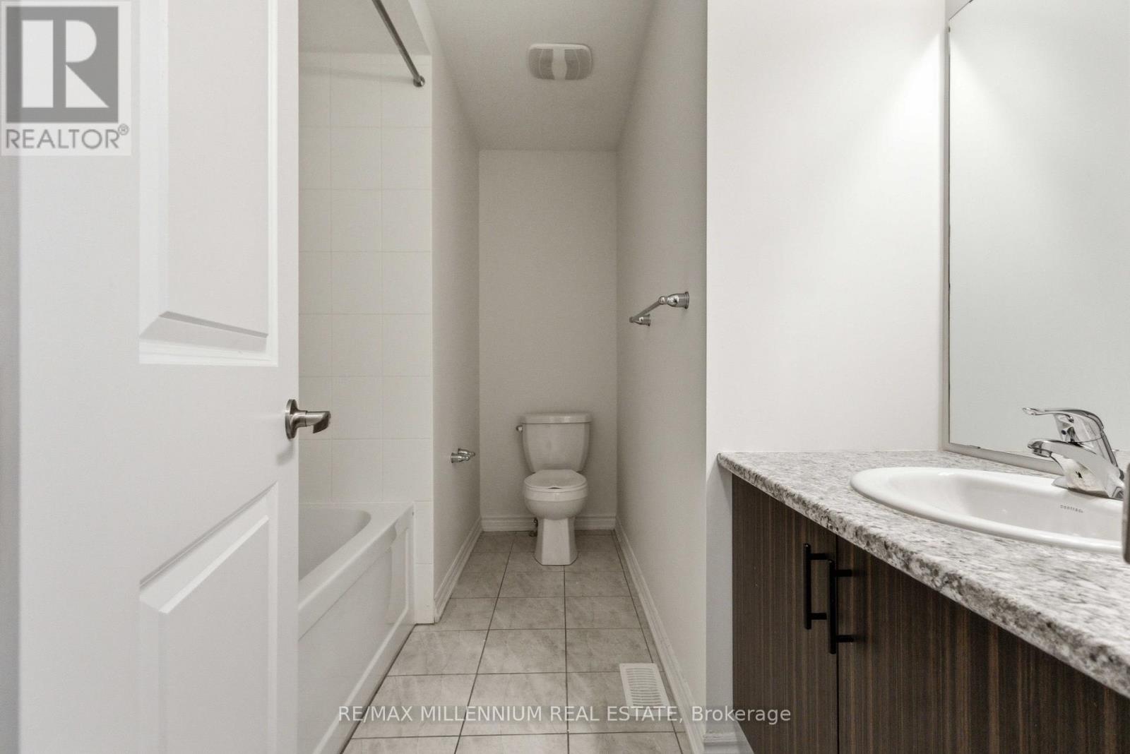 775 Chinook Path, Oshawa, Ontario  L1H 0A7 - Photo 29 - E13501300
