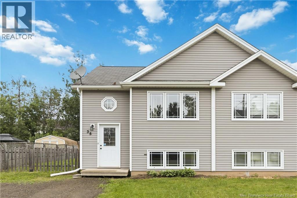 35 Salem Court, Moncton, New Brunswick