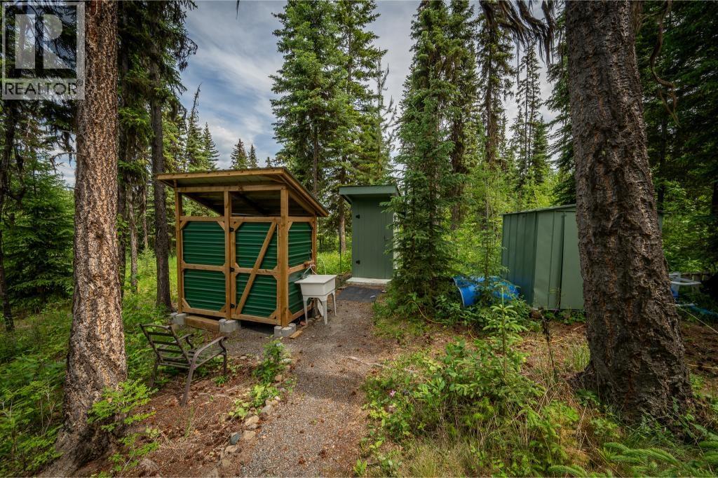 7231 Kingfisher Road, Lone Butte, British Columbia  V0K 1X1 - Photo 17 - R3140803