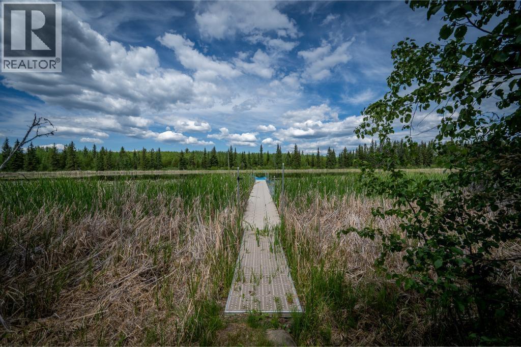 7231 Kingfisher Road, Lone Butte, British Columbia  V0K 1X1 - Photo 9 - R3140803