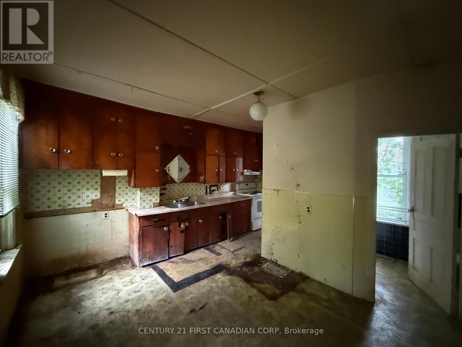 190 Church Street, North Middlesex, Ontario  N0M 1A0 - Photo 22 - X13501006
