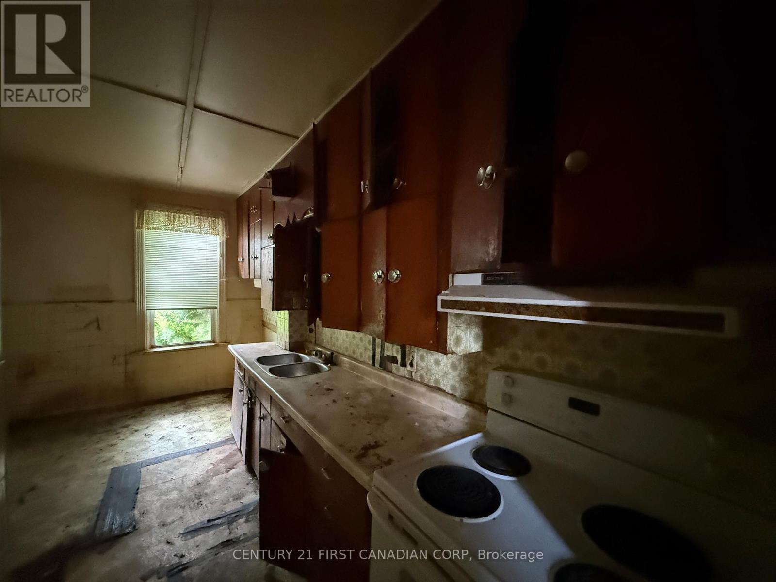 190 Church Street, North Middlesex, Ontario  N0M 1A0 - Photo 20 - X13501006