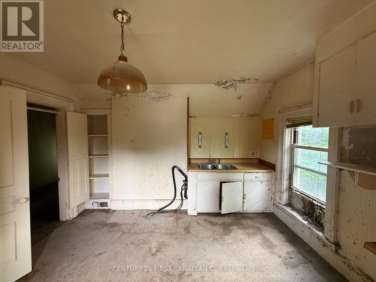 190 Church Street, North Middlesex, Ontario  N0M 1A0 - Photo 29 - X13501006
