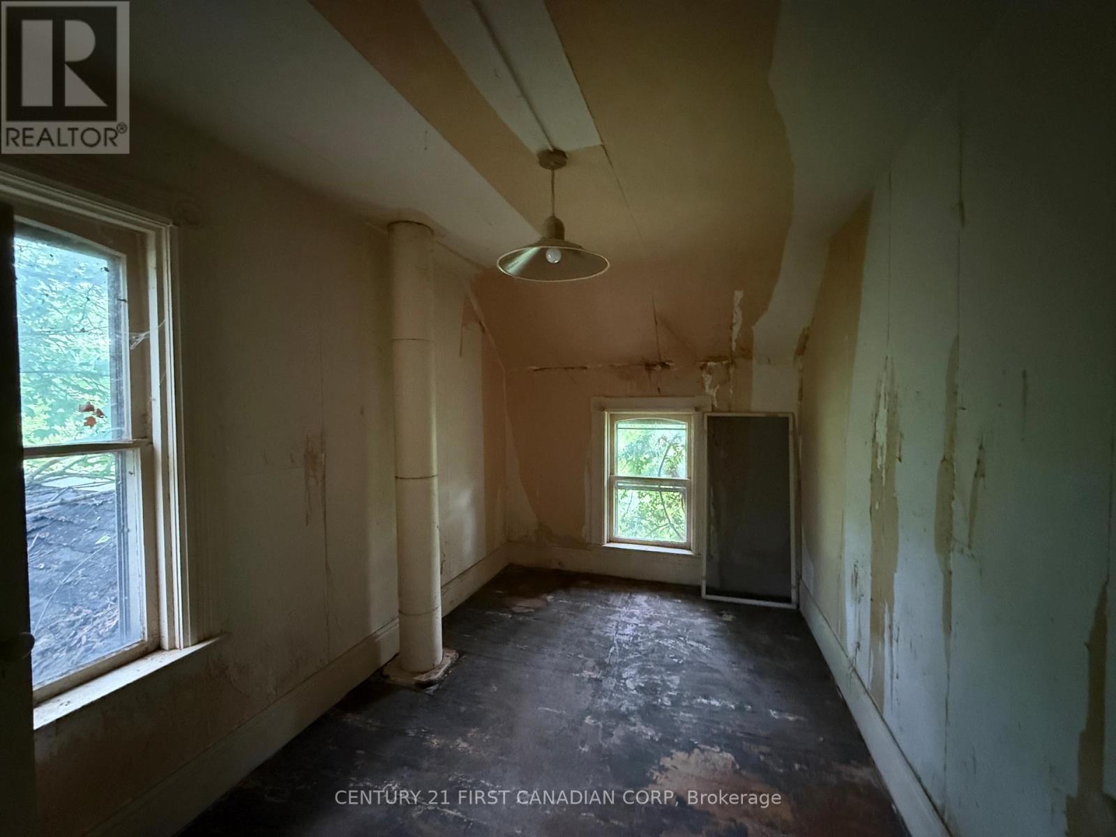 190 Church Street, North Middlesex, Ontario  N0M 1A0 - Photo 31 - X13501006