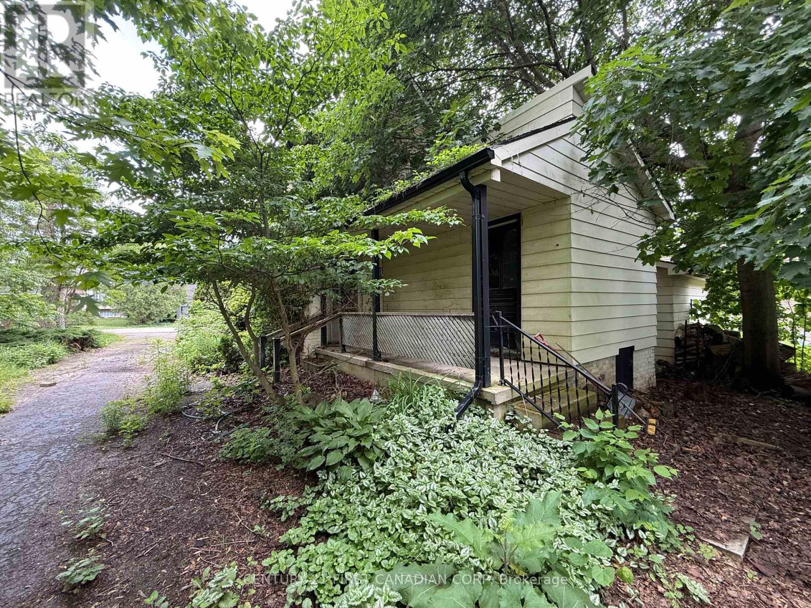 190 Church Street, North Middlesex, Ontario  N0M 1A0 - Photo 46 - X13501006