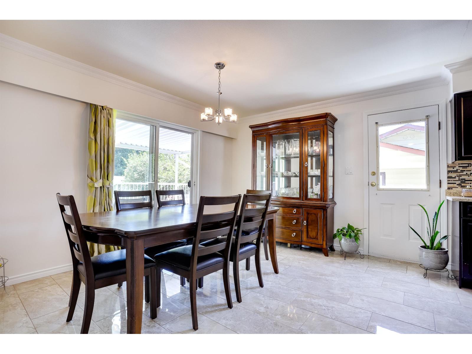 15135 86b Avenue, Surrey, British Columbia  V3S 4V3 - Photo 6 - R3140754