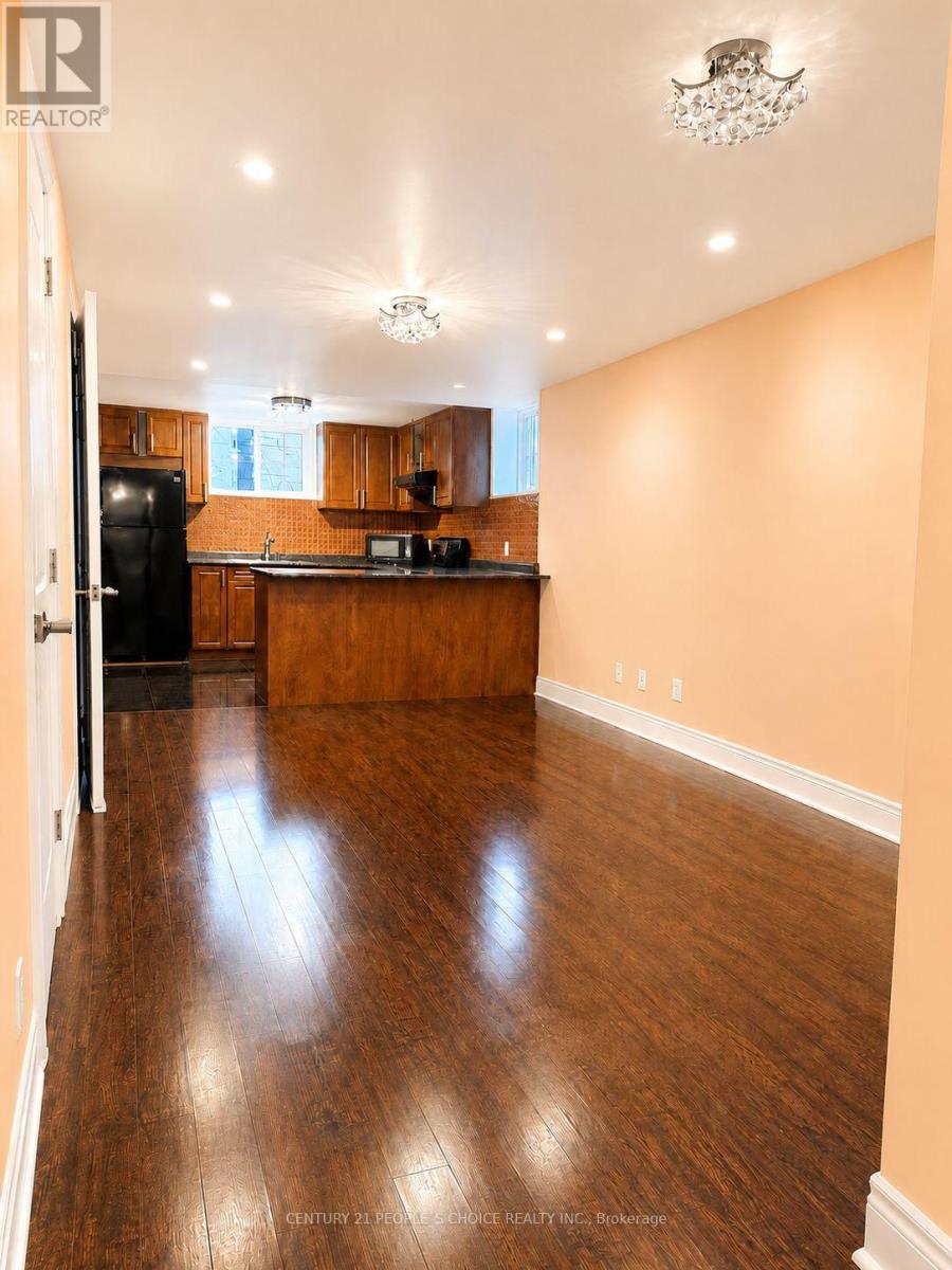 BASEMENT - 82 MACDONALD STREET, toronto (mimico), Ontario