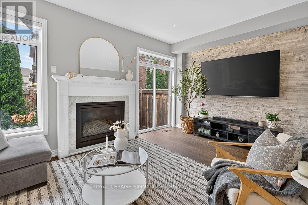 209 Sarah Cline Drive, Oakville, Ontario  L6M 0T8 - Photo 10 - W13501220