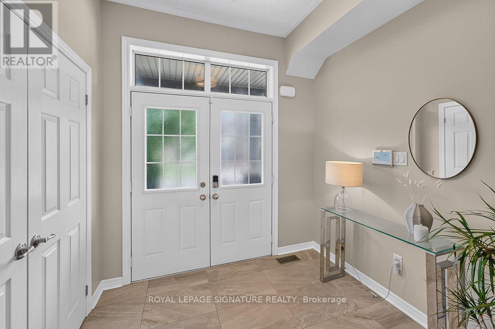 209 Sarah Cline Drive, Oakville, Ontario  L6M 0T8 - Photo 2 - W13501220