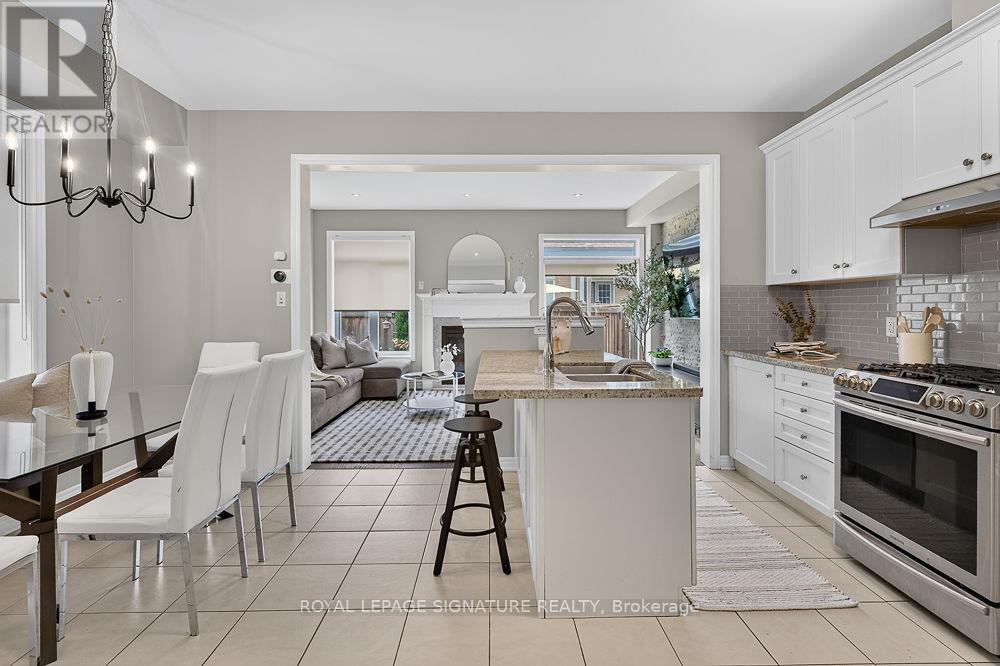 209 Sarah Cline Drive, Oakville, Ontario  L6M 0T8 - Photo 4 - W13501220