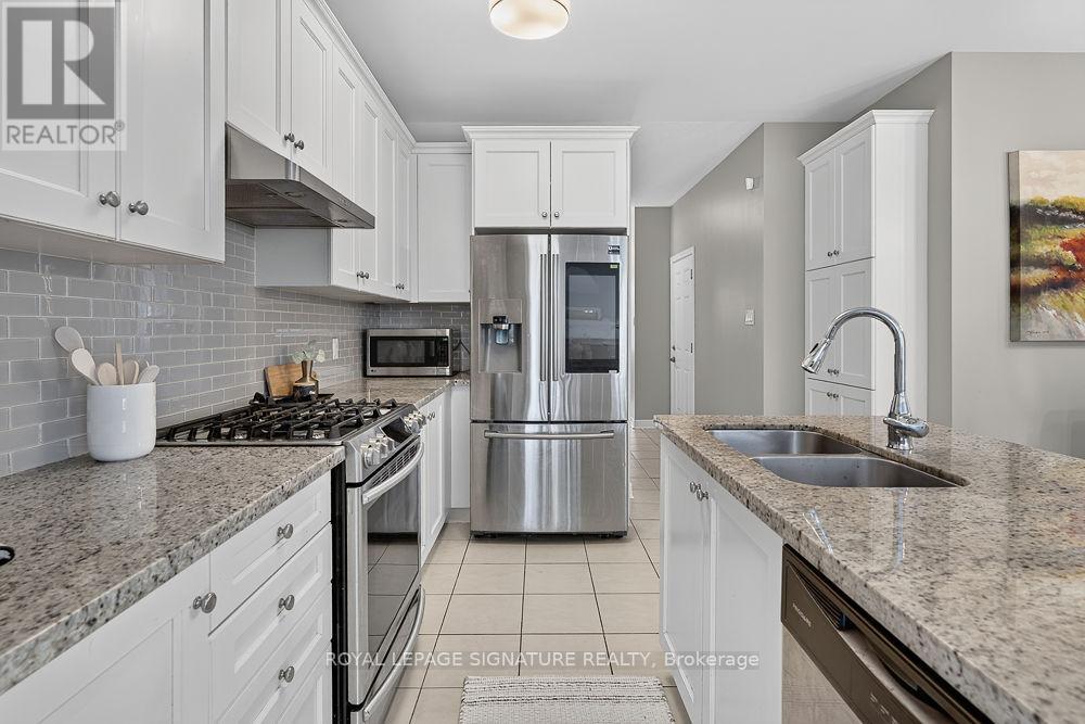 209 Sarah Cline Drive, Oakville, Ontario  L6M 0T8 - Photo 8 - W13501220