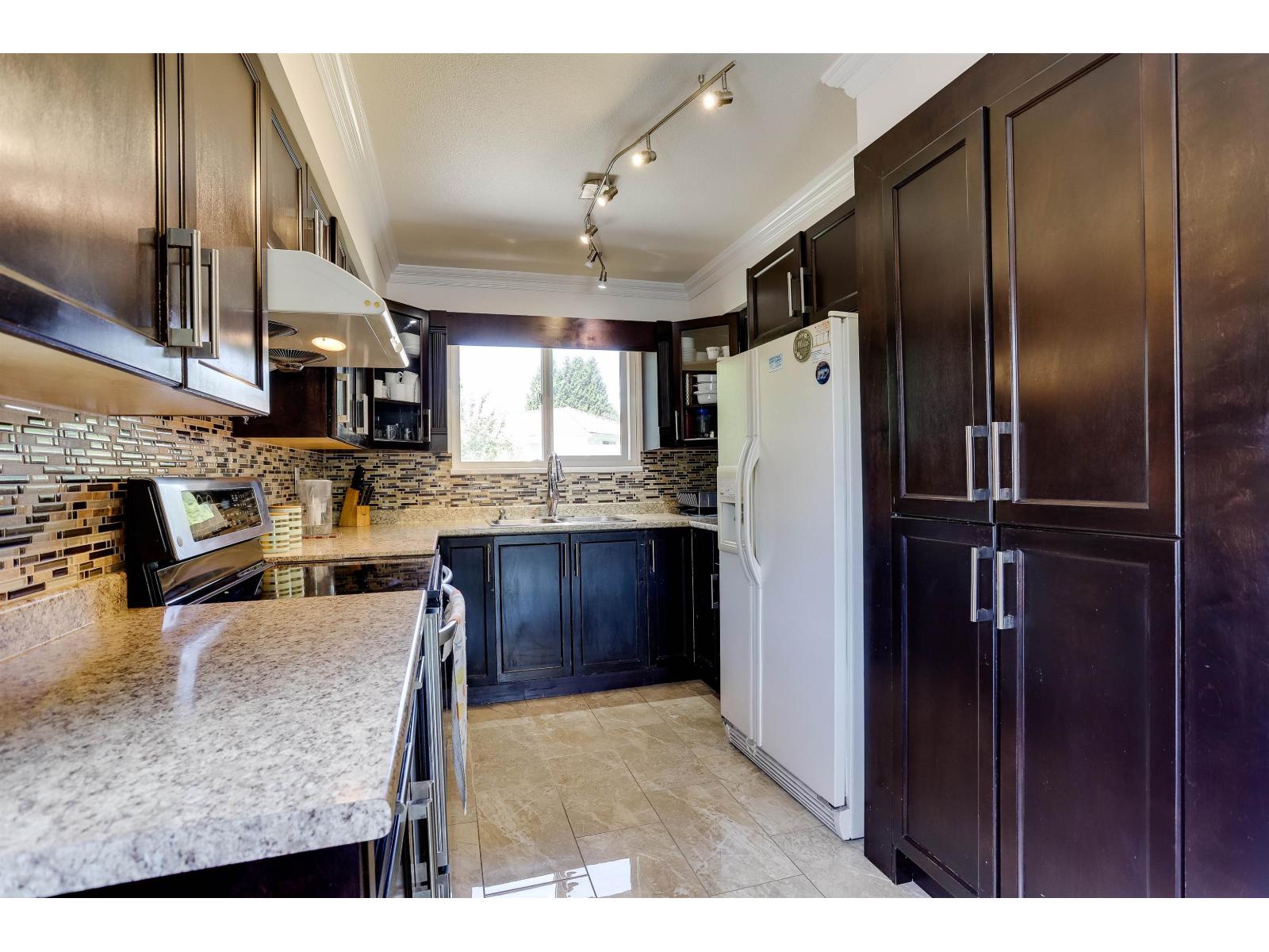 15135 86b Avenue, Surrey, British Columbia  V3S 4V3 - Photo 9 - R3140754