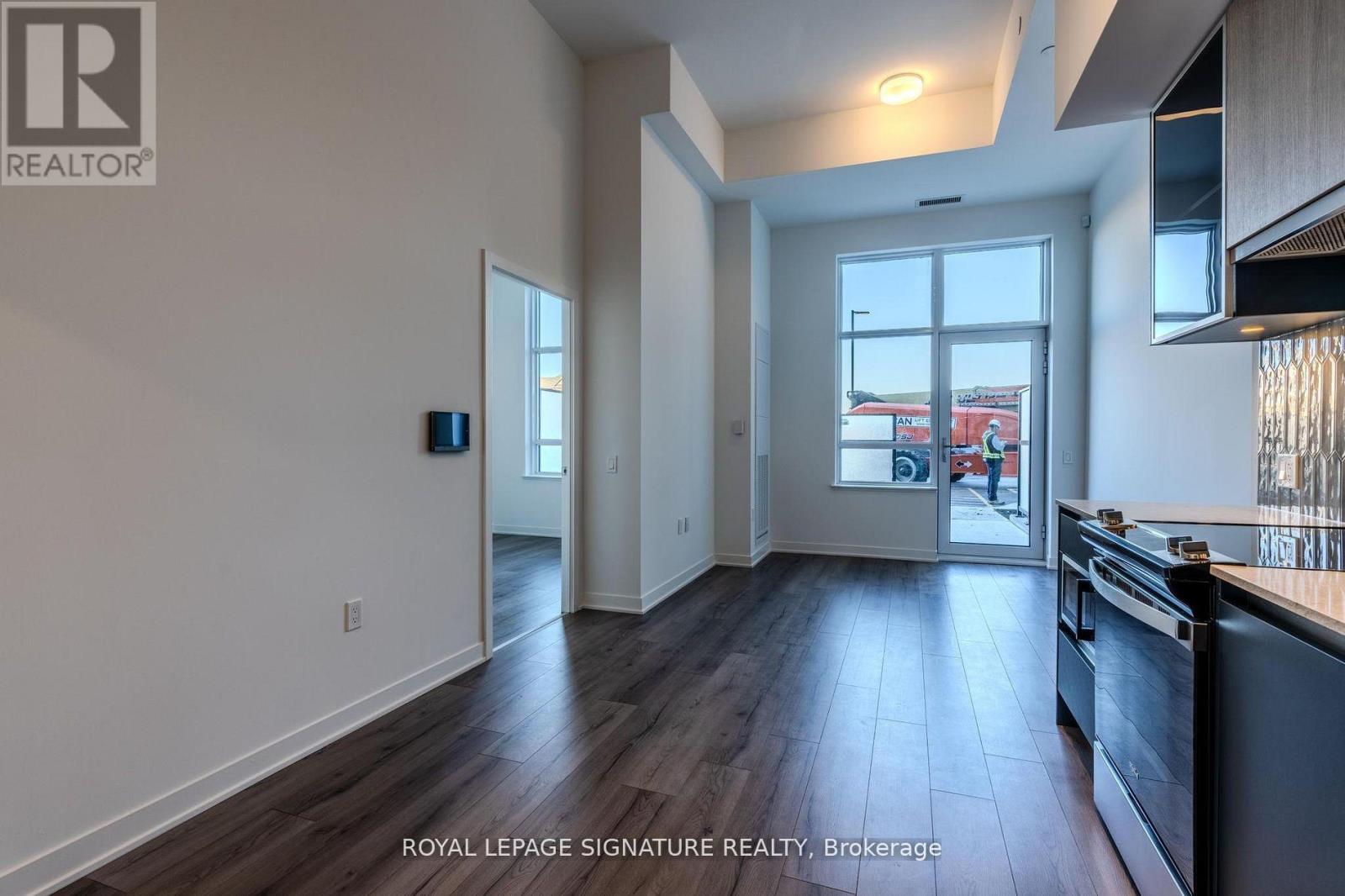 132 - 395 Dundas Street W, Oakville (Go Glenorchy), Ontario  L6M 5R8 - Photo 3 - W13501276