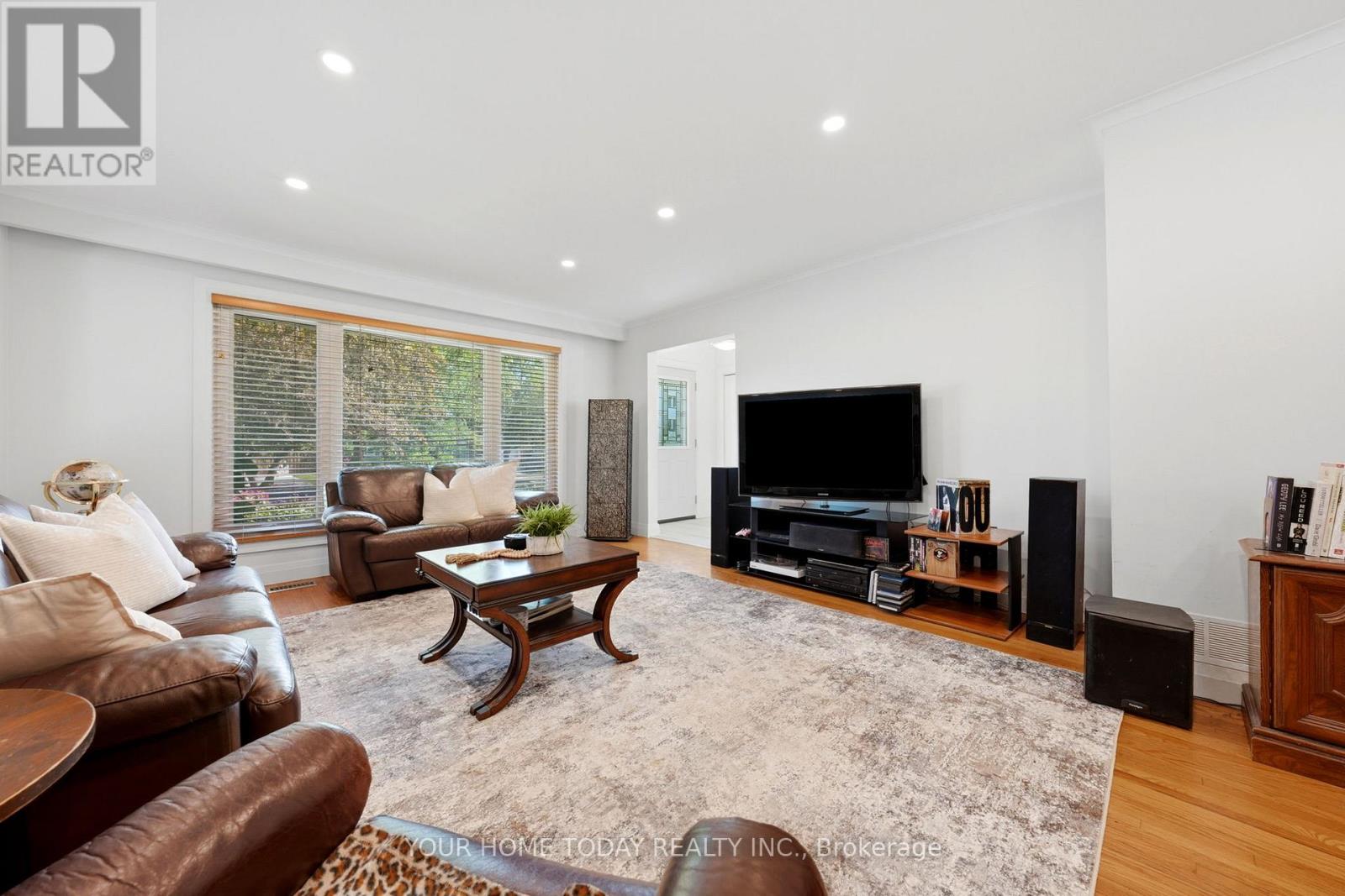 338 Delrex Boulevard, Halton Hills, Ontario  L7G 4H4 - Photo 7 - W13501304