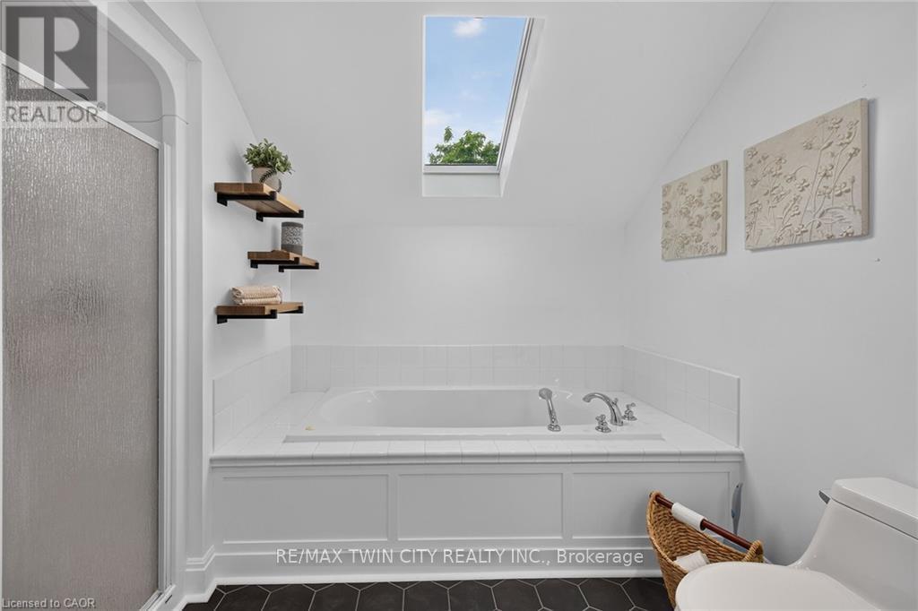 614 Frederick Street, Cambridge, Ontario  N3H 2A3 - Photo 32 - X13501328