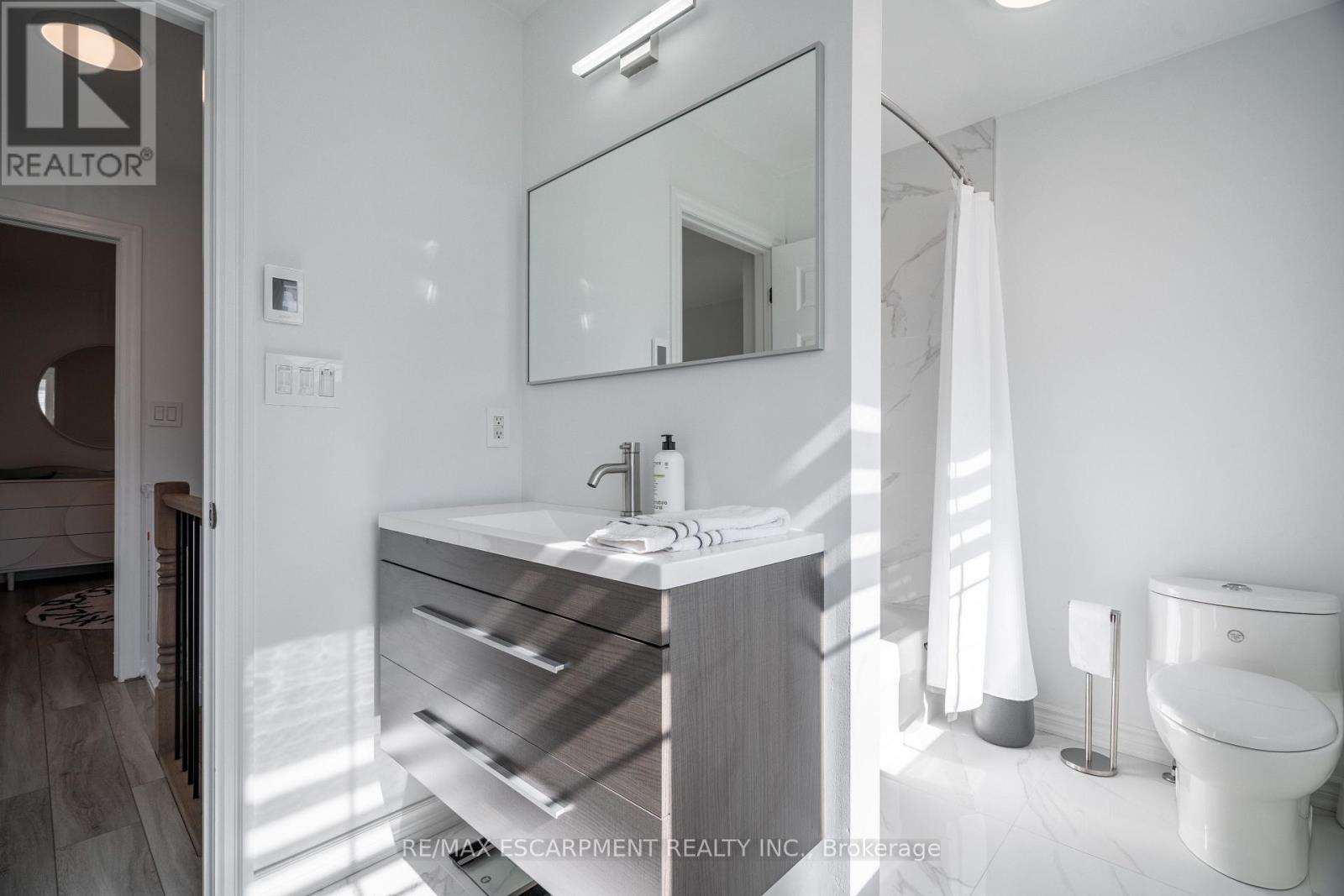 80 Montreal Circle, Hamilton, Ontario  L8E 0C9 - Photo 29 - X13501346