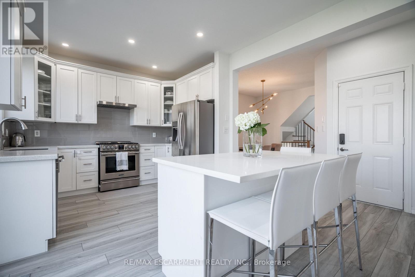 80 Montreal Circle, Hamilton, Ontario  L8E 0C9 - Photo 8 - X13501346