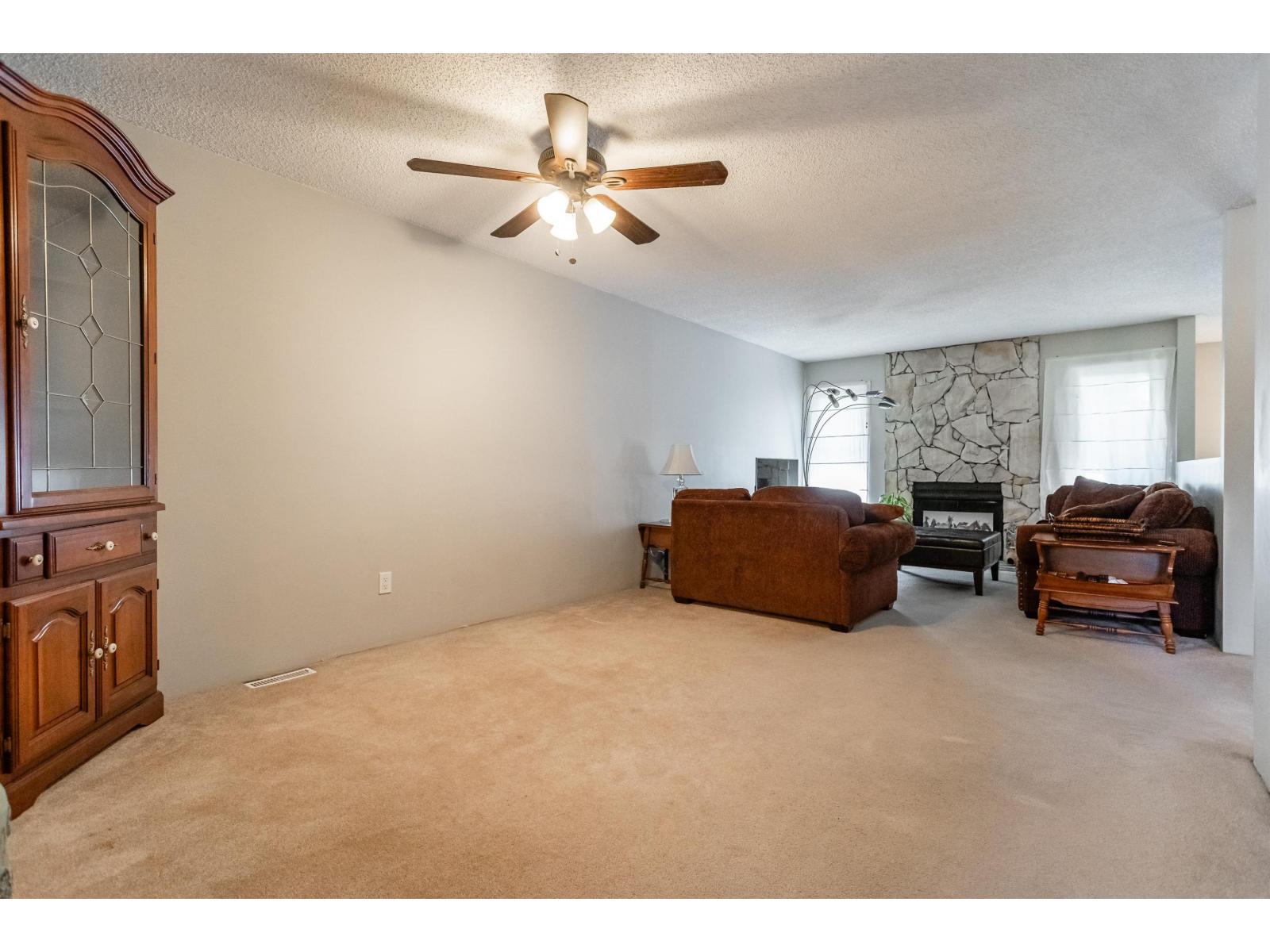 2253 Willoughby Way, Langley, British Columbia  V2Y 1B8 - Photo 9 - R3140761