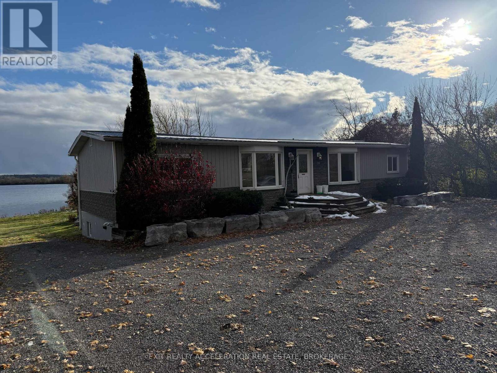 38 Main Street, Deseronto, Ontario