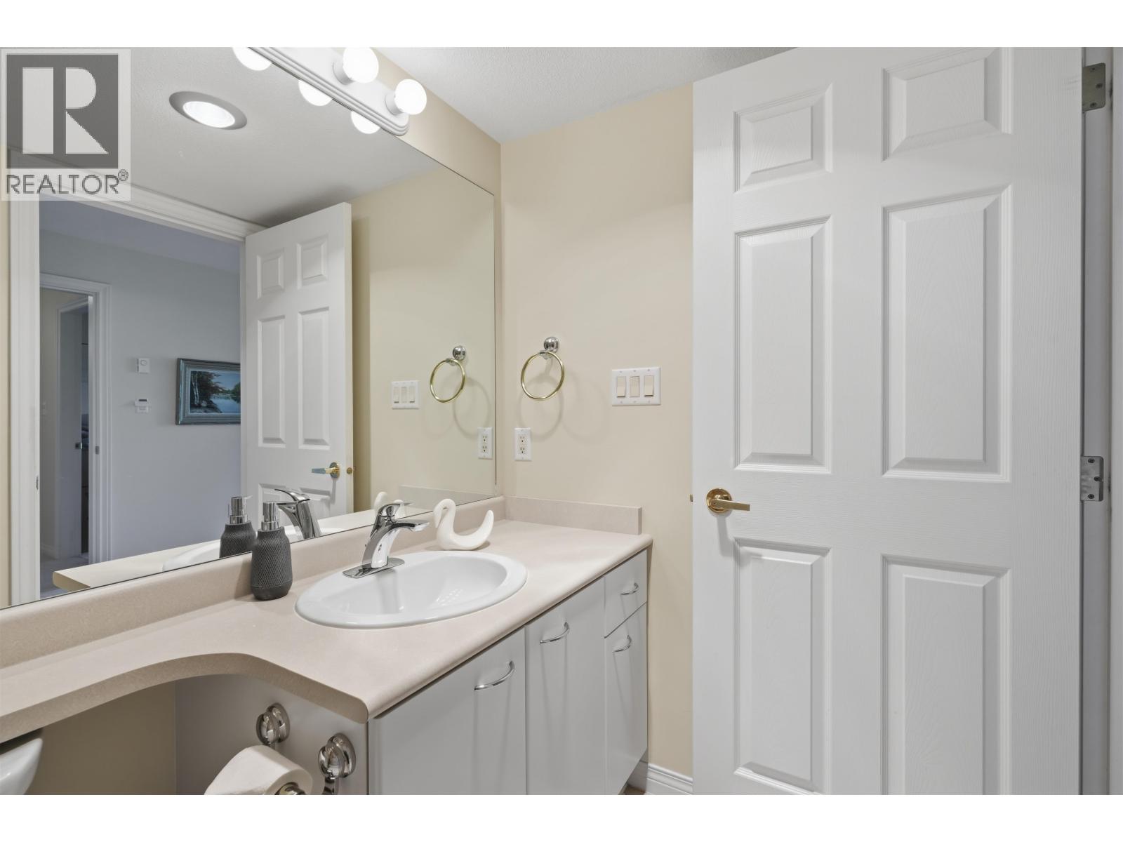 205 5855 Cowrie Street, Sechelt, British Columbia  V7Z 0K1 - Photo 17 - R3140774
