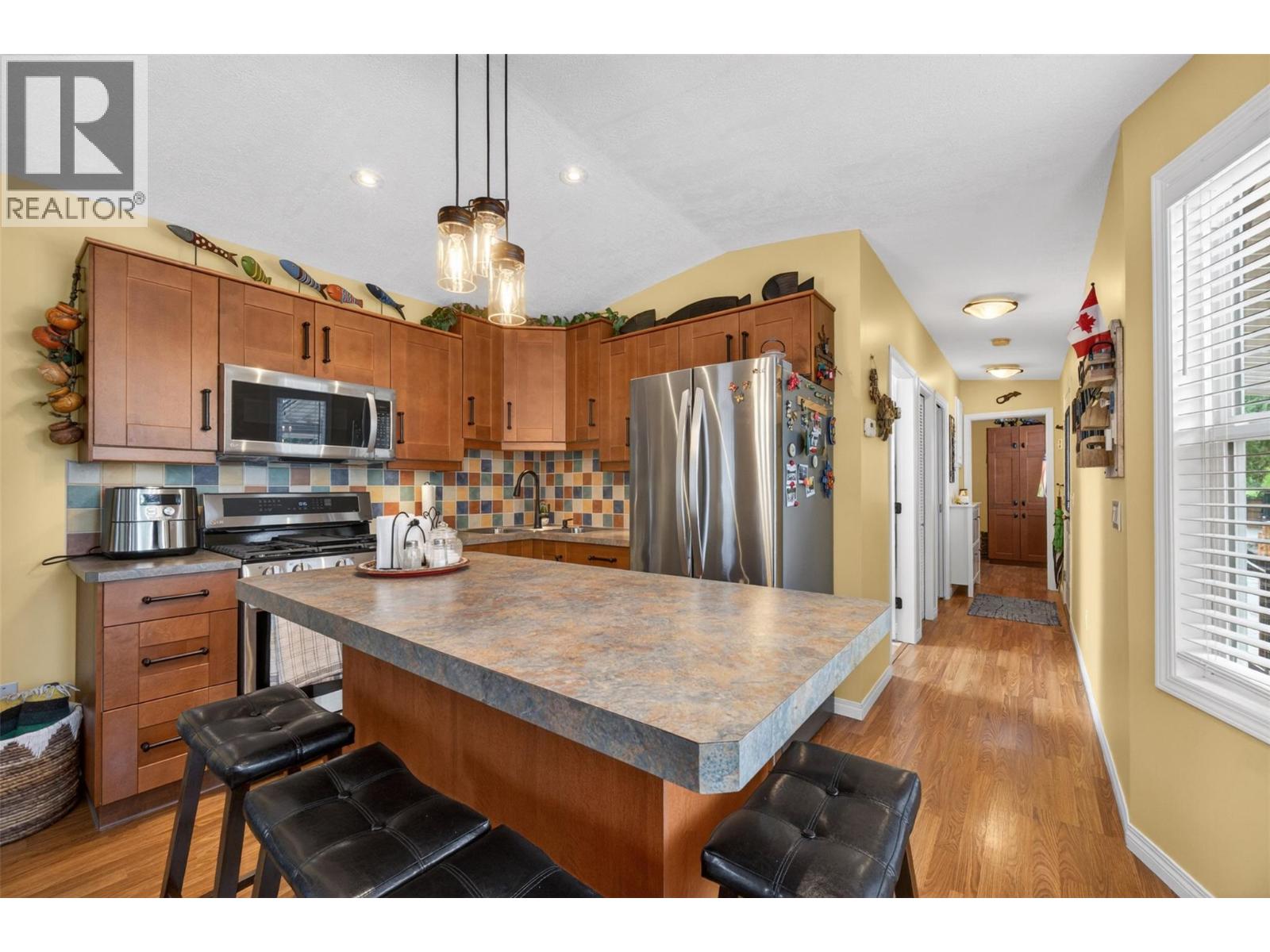 8242 Highway 97a Highway Unit# 11, Sicamous, British Columbia  V0E 2V0 - Photo 8 - 10390815