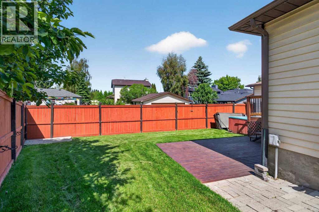 24 Mckenna Mews Se, Calgary, Alberta  T2Z 1W8 - Photo 25 - A2324963