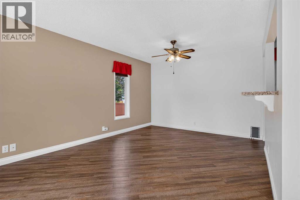 24 Mckenna Mews Se, Calgary, Alberta  T2Z 1W8 - Photo 6 - A2324963