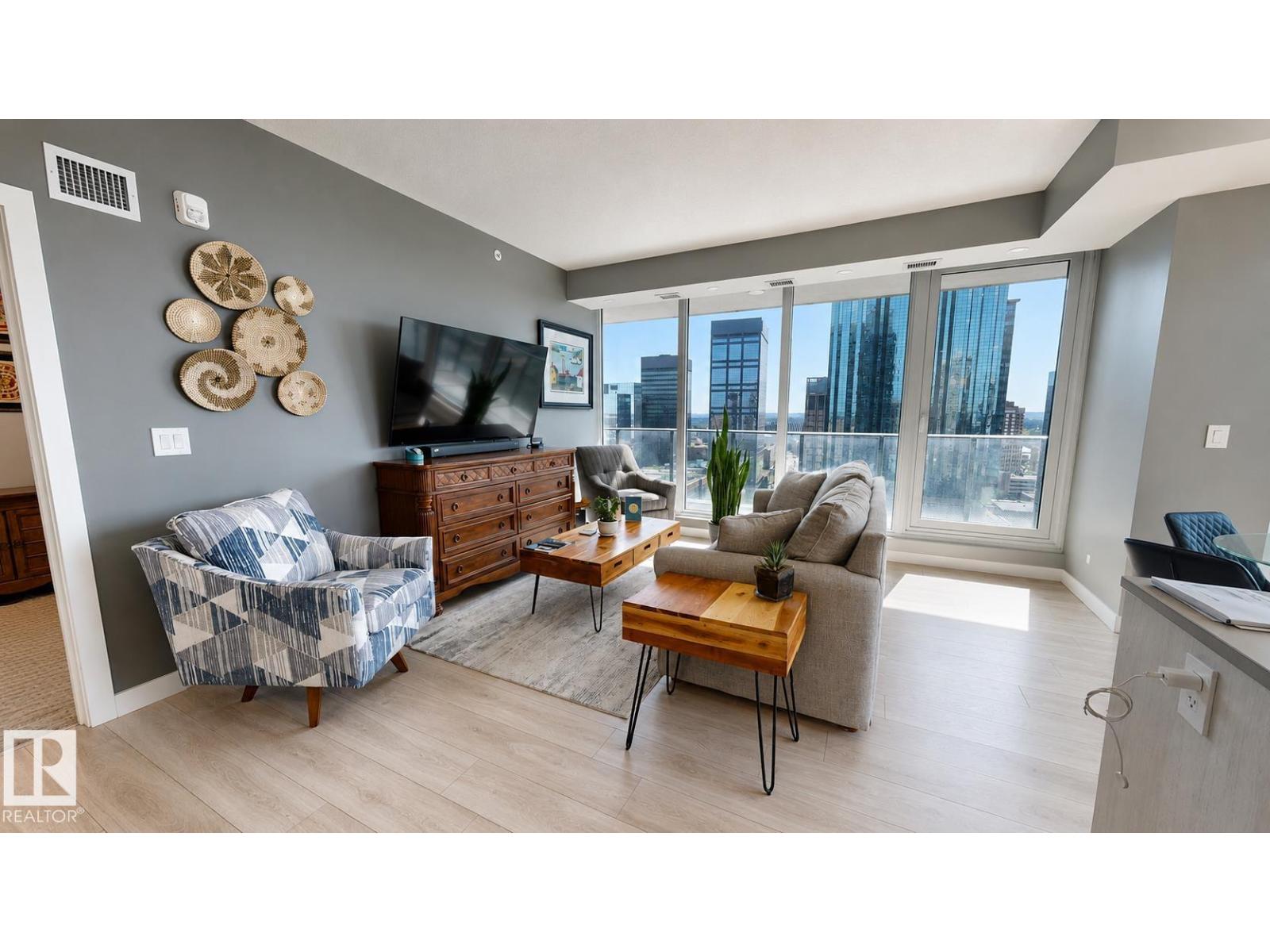 #1904 10180 103 St NW, Edmonton, Alberta  T5J 0L1 - Photo 3 - E4496245