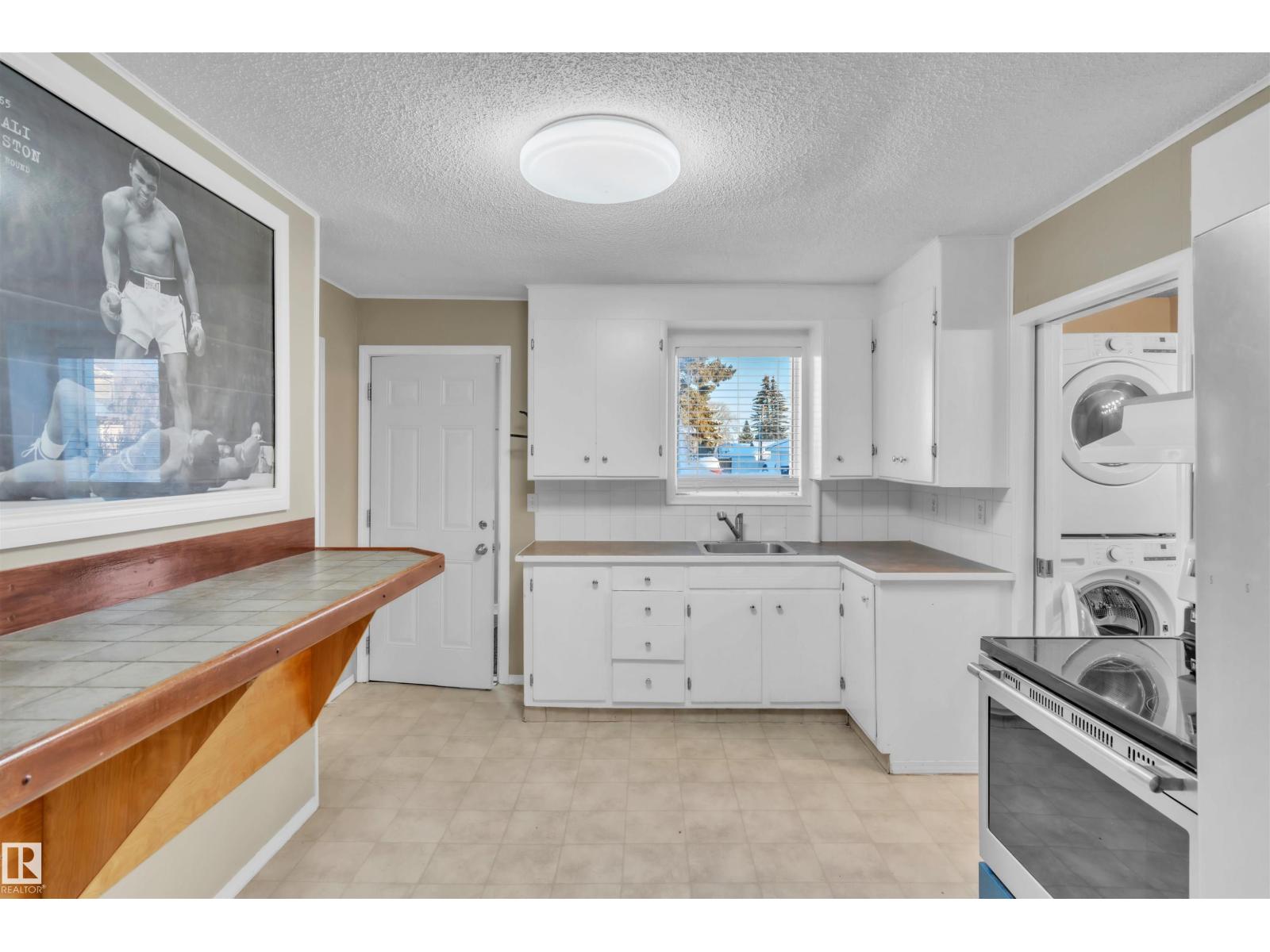 5309 51 Av, Cold Lake, Alberta  T9M 1W9 - Photo 4 - E4496247