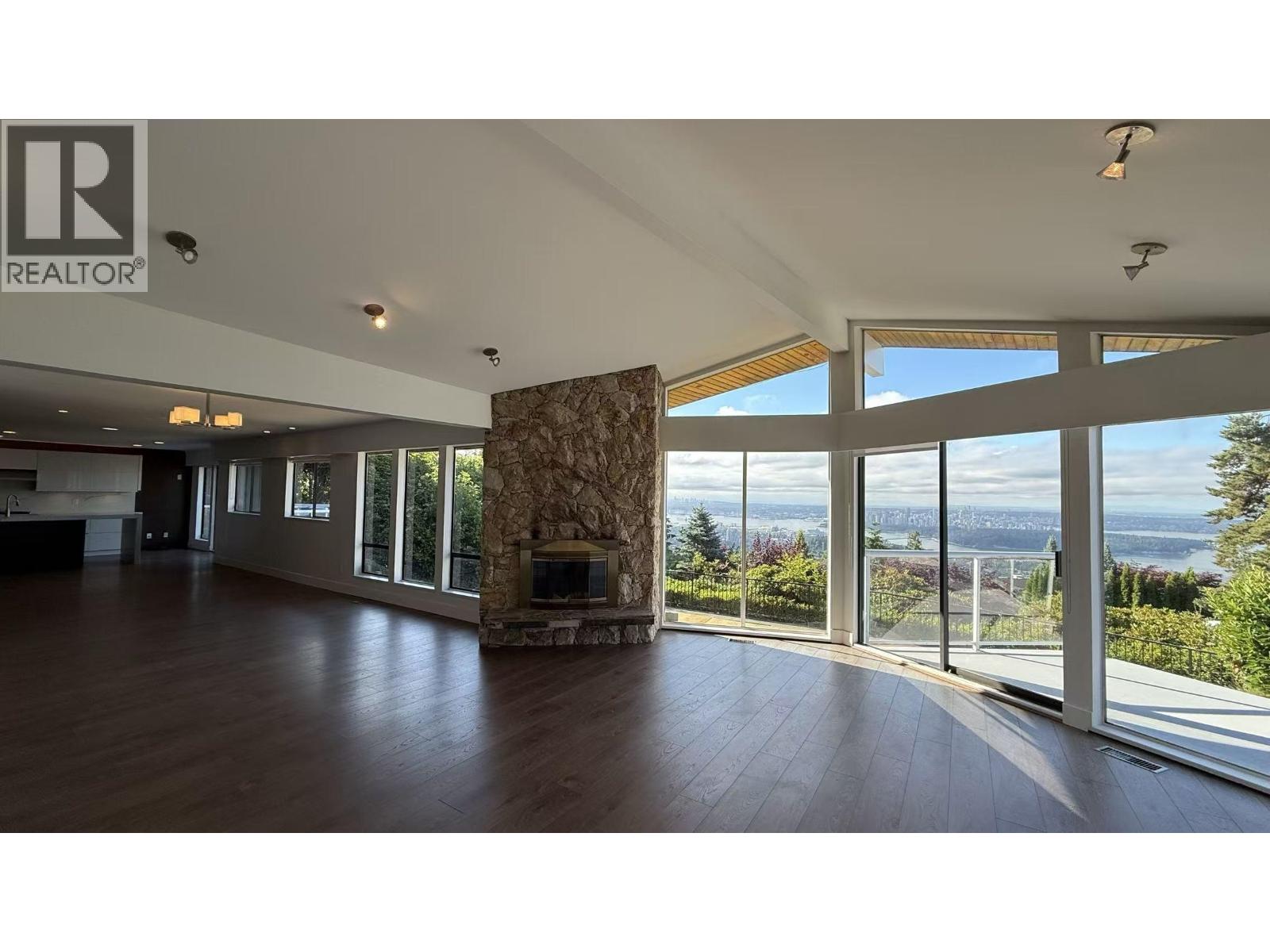 Main House 1445 CHARTWELL DRIVE