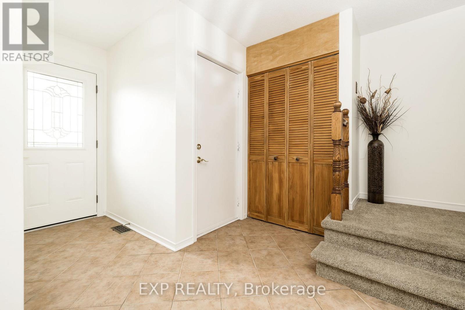 26 Vesta Street, Ottawa, Ontario  K2J 3Y9 - Photo 3 - X13501414