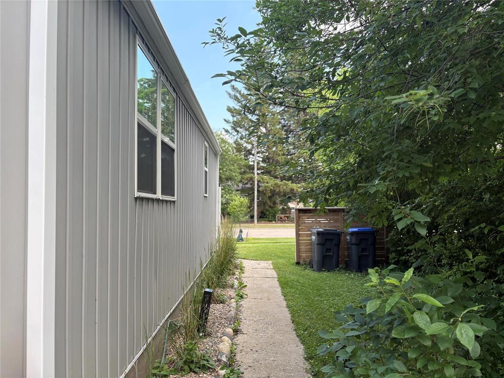 217 Williams Avenue, Killarney, Manitoba  R0K 1G0 - Photo 2 - 202615144