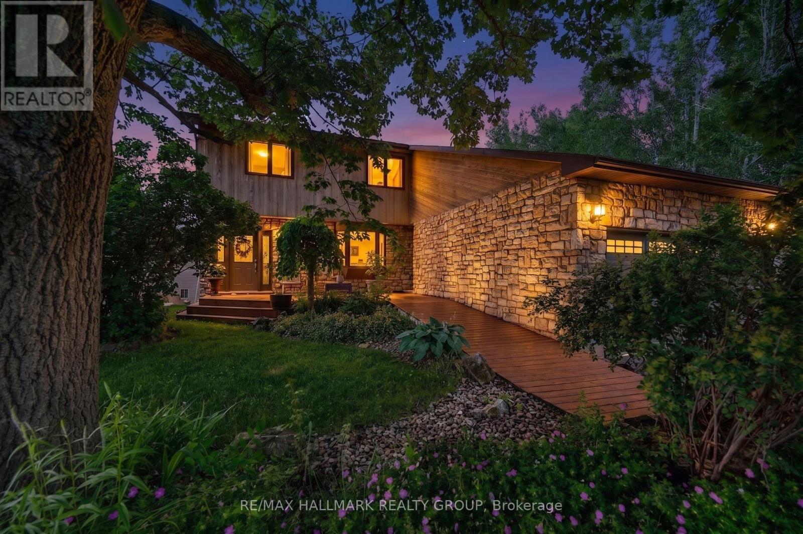 6879 EDGAR BRAULT STREET, Ottawa, Ontario
