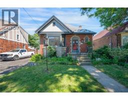 135 WEXFORD Avenue S, Hamilton, Ontario