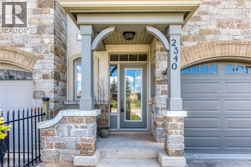 2340 Whistling Springs Crescent, Oakville, Ontario  L6M 0C3 - Photo 2 - 40843778
