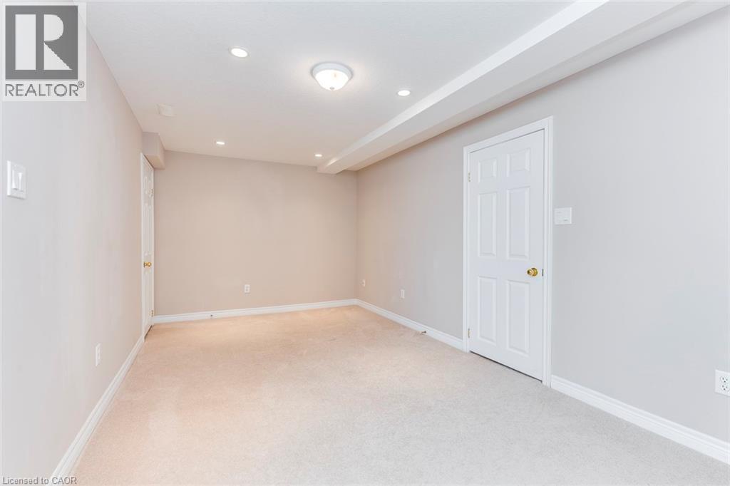 2340 Whistling Springs Crescent, Oakville, Ontario  L6M 0C3 - Photo 33 - 40843778