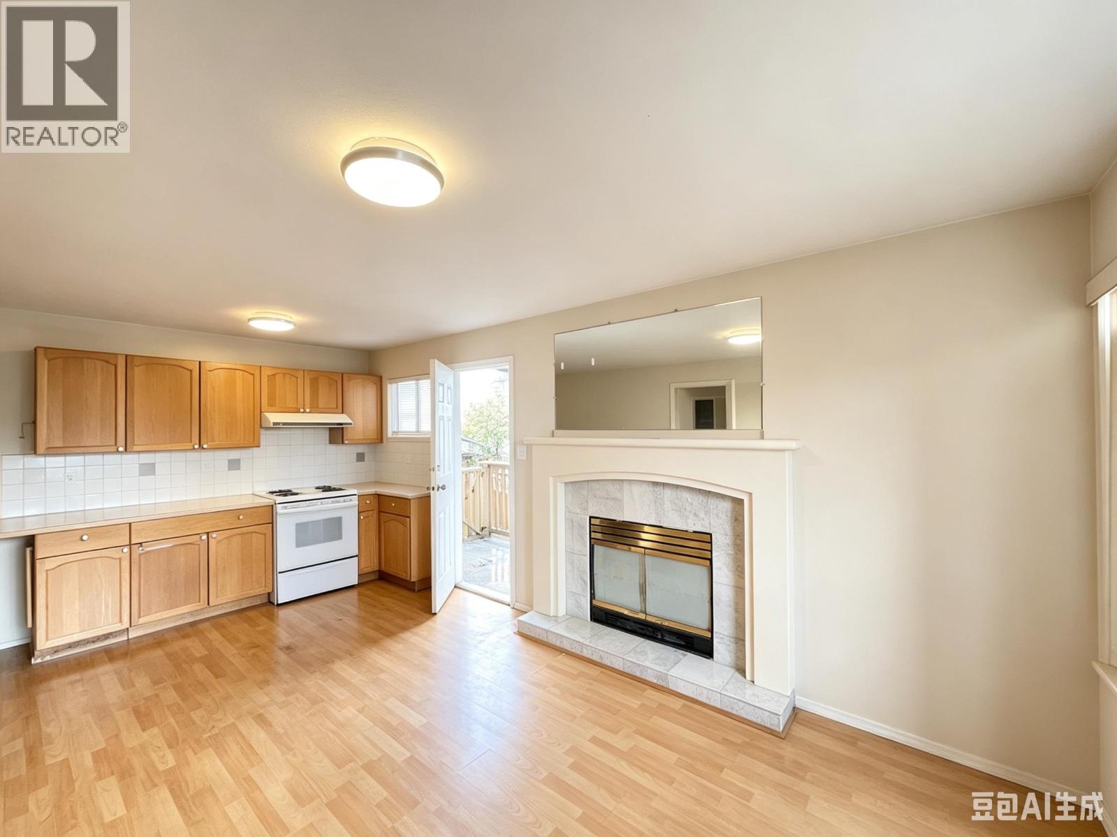 714 Rennie Place, New Westminster, British Columbia  V3M 6P6 - Photo 5 - R3139866