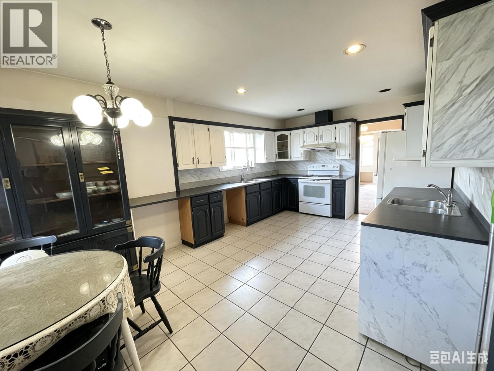 714 Rennie Place, New Westminster, British Columbia  V3M 6P6 - Photo 21 - R3139866