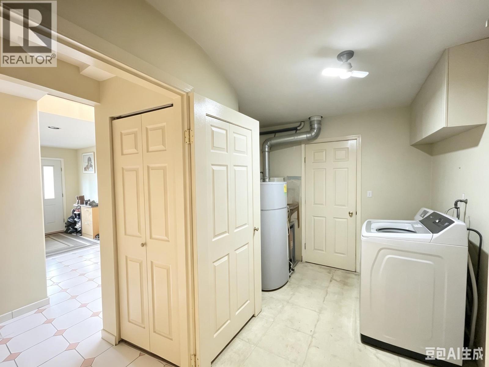 714 Rennie Place, New Westminster, British Columbia  V3M 6P6 - Photo 8 - R3139866