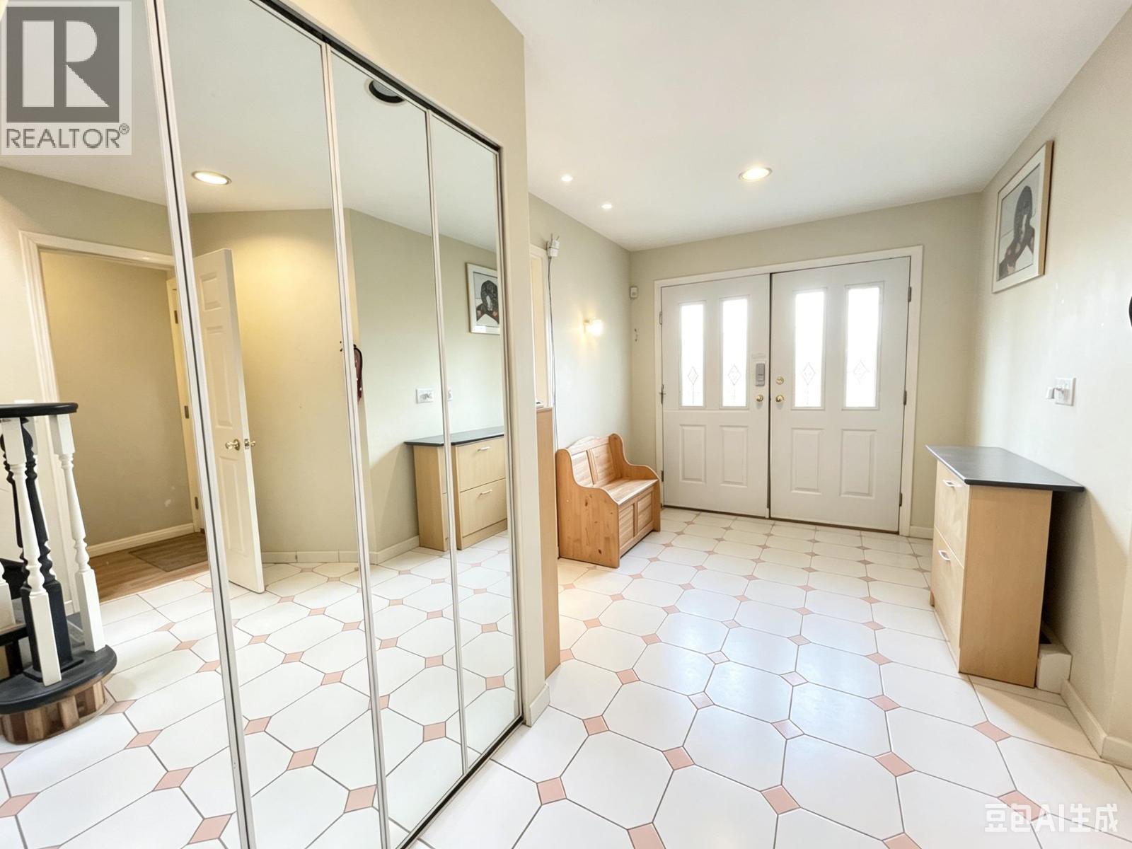 714 Rennie Place, New Westminster, British Columbia  V3M 6P6 - Photo 7 - R3139866
